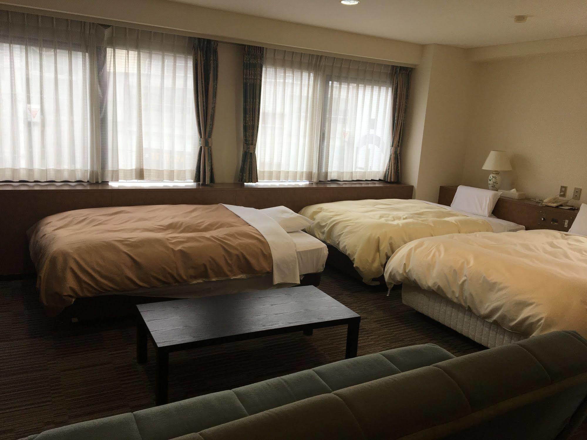 Hotel Crown Hills Matsuyama Matsuyama  Buitenkant foto